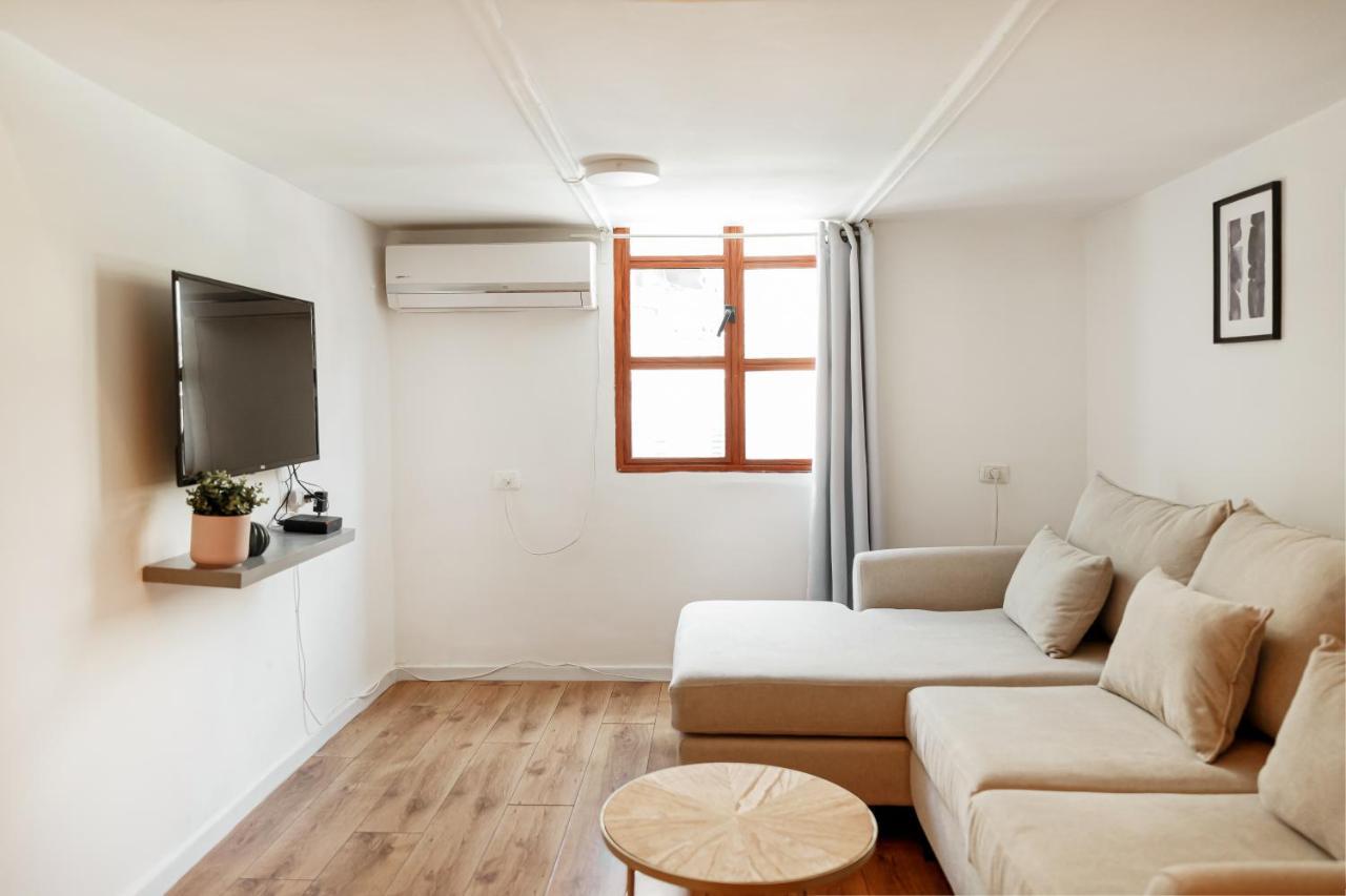 Theodor Apartments By Gamtiza Tel Aviv Esterno foto