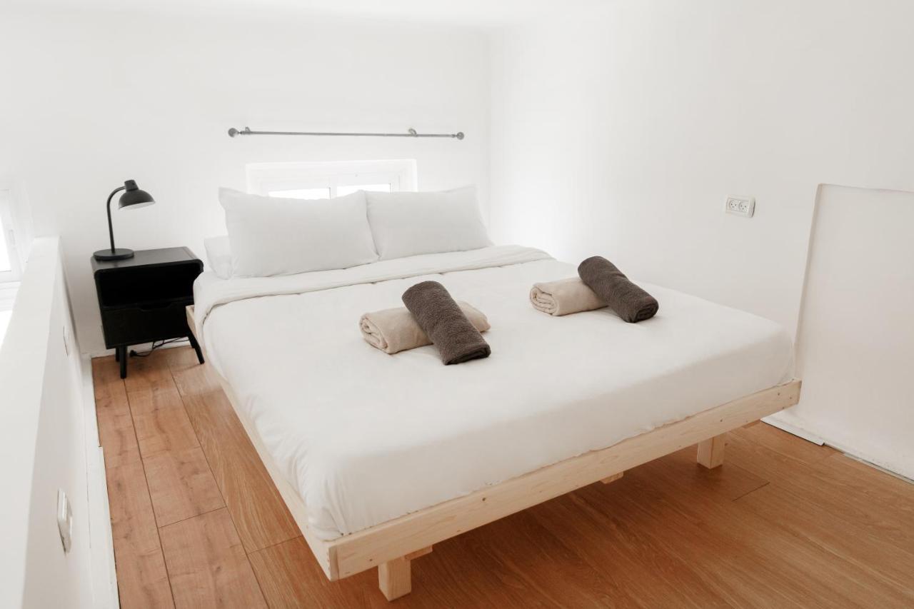 Theodor Apartments By Gamtiza Tel Aviv Esterno foto